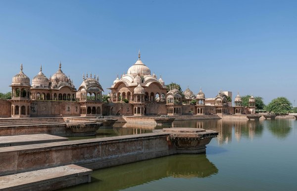 Comment organiser une croisière pour explorer les volcans actifs en Amérique Centrale ?